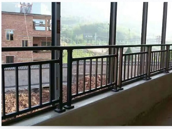 鋅鋼陽臺護欄是噴漆還是烤漆，有區分嗎?